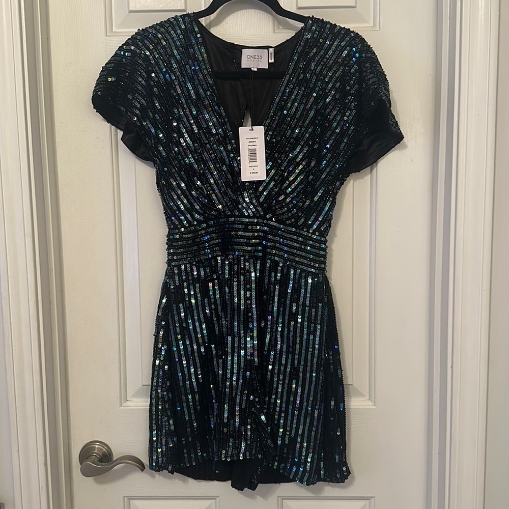NWT One33 social sequin romper short sleeve black blue size 0